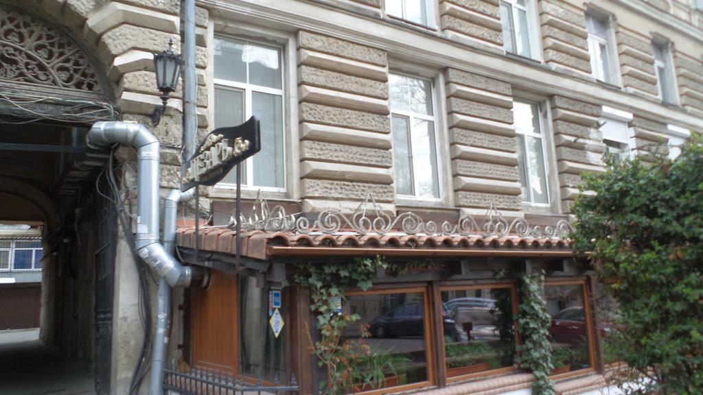 Center, Apartment On Deribasovskaya 10 오데사 외부 사진